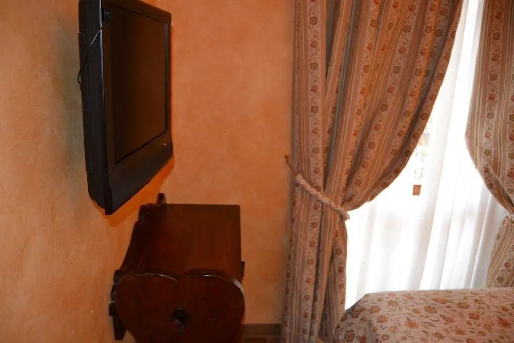 Albergo La Piazzetta Rapallo 2*,  Italy
